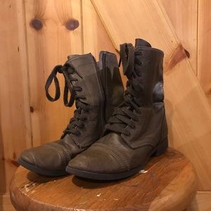 Brown size 7 boots